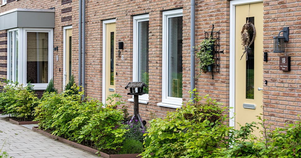 Voordeuren woningen Oppe Brik Reuver