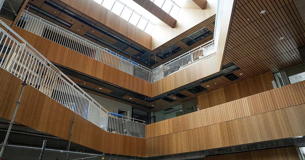 Campus300-hal-schoolgebouw