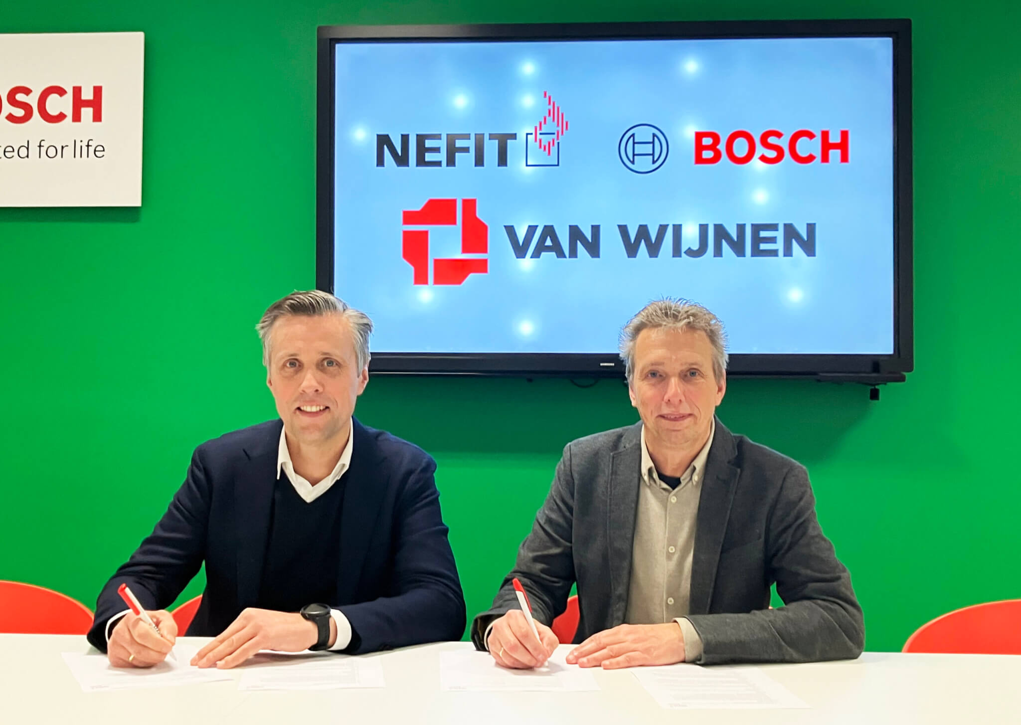 ondertekening-nefit-bosch-van-wijnen-rob-plant-gerd-Vrieling