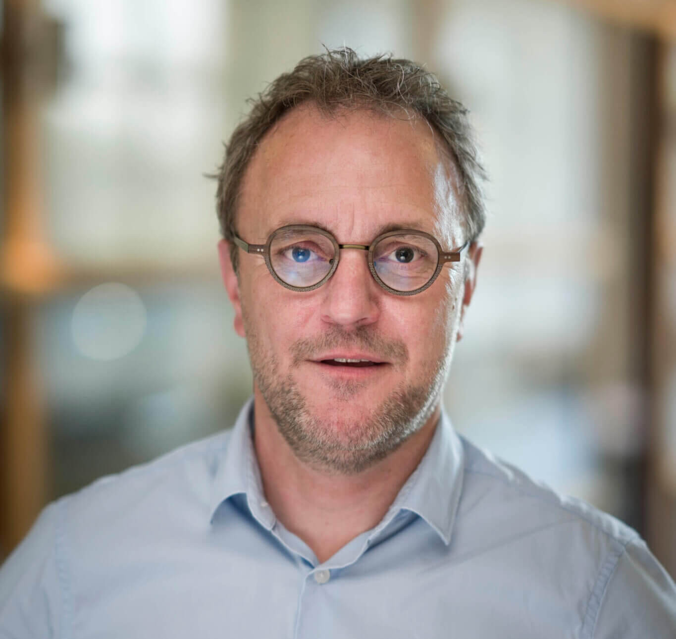 Eric-van-Hoof_HR_01-2-scaled-e1648031115601