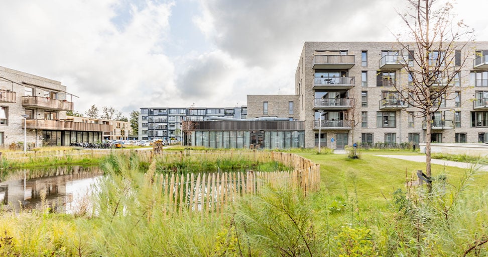 Woonzorgxomplex t Boveneind met vijver