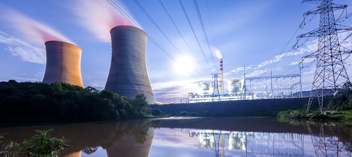 Power plant producing safe, reliable and sustainable energy