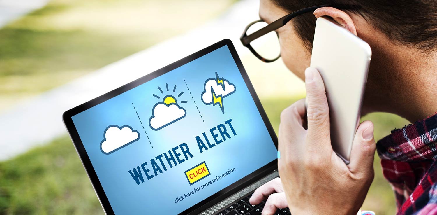 Subscribing to weather alerts before a power outage