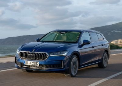 Skoda superb phev