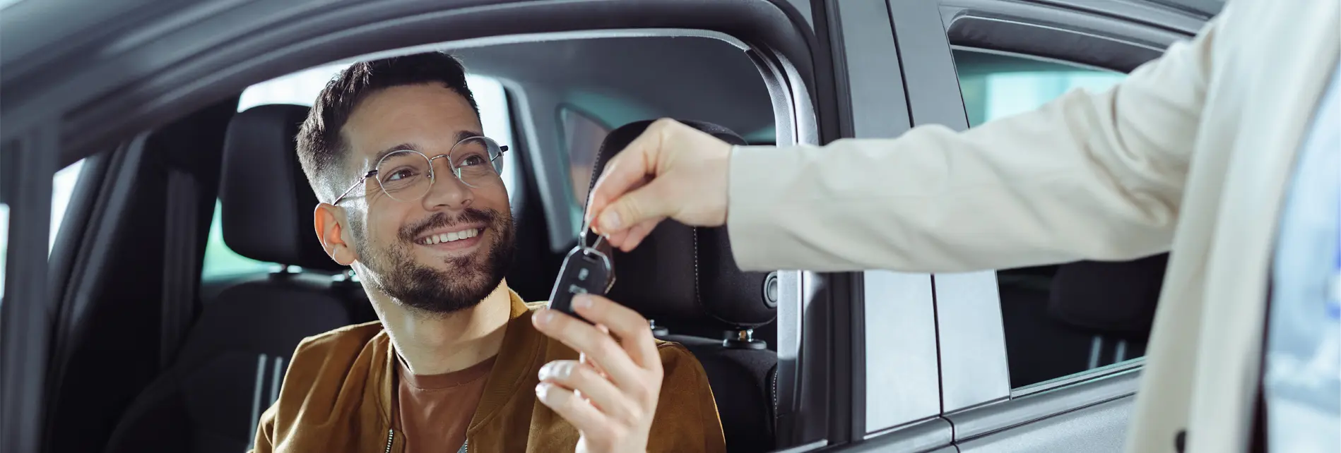 Man leaseauto sleutel