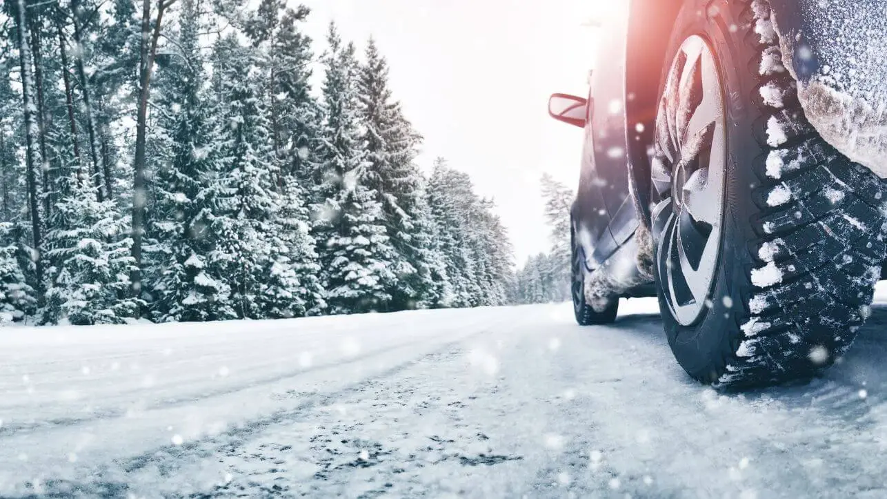 Leasen-en-winterbanden-op-uw-auto-2024