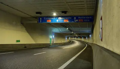 In-de-tunnel