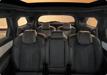 Peugeot-e-5008-7-persoons-auto-zitplaatsen