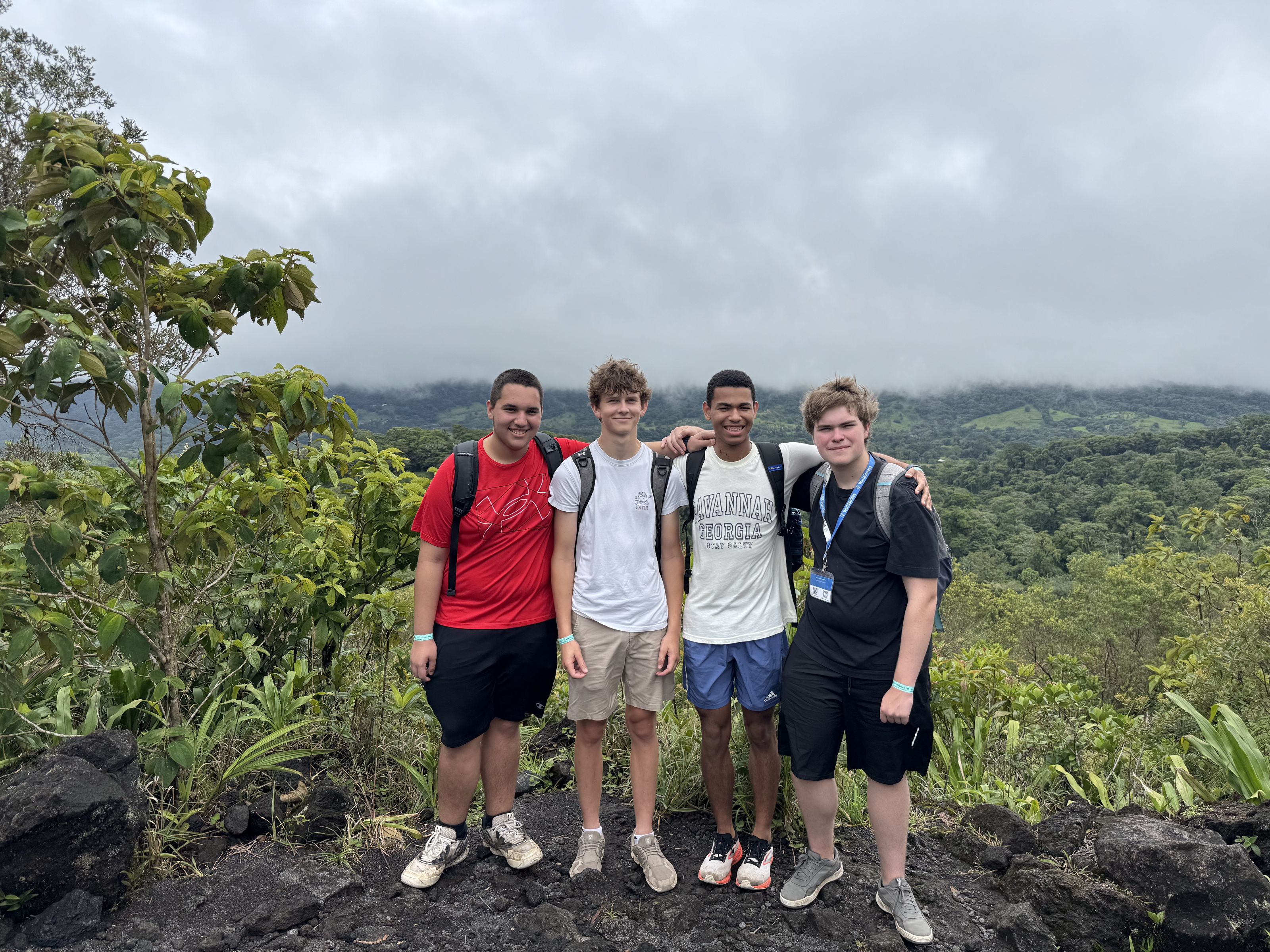 Learn From the Best in Small Groups