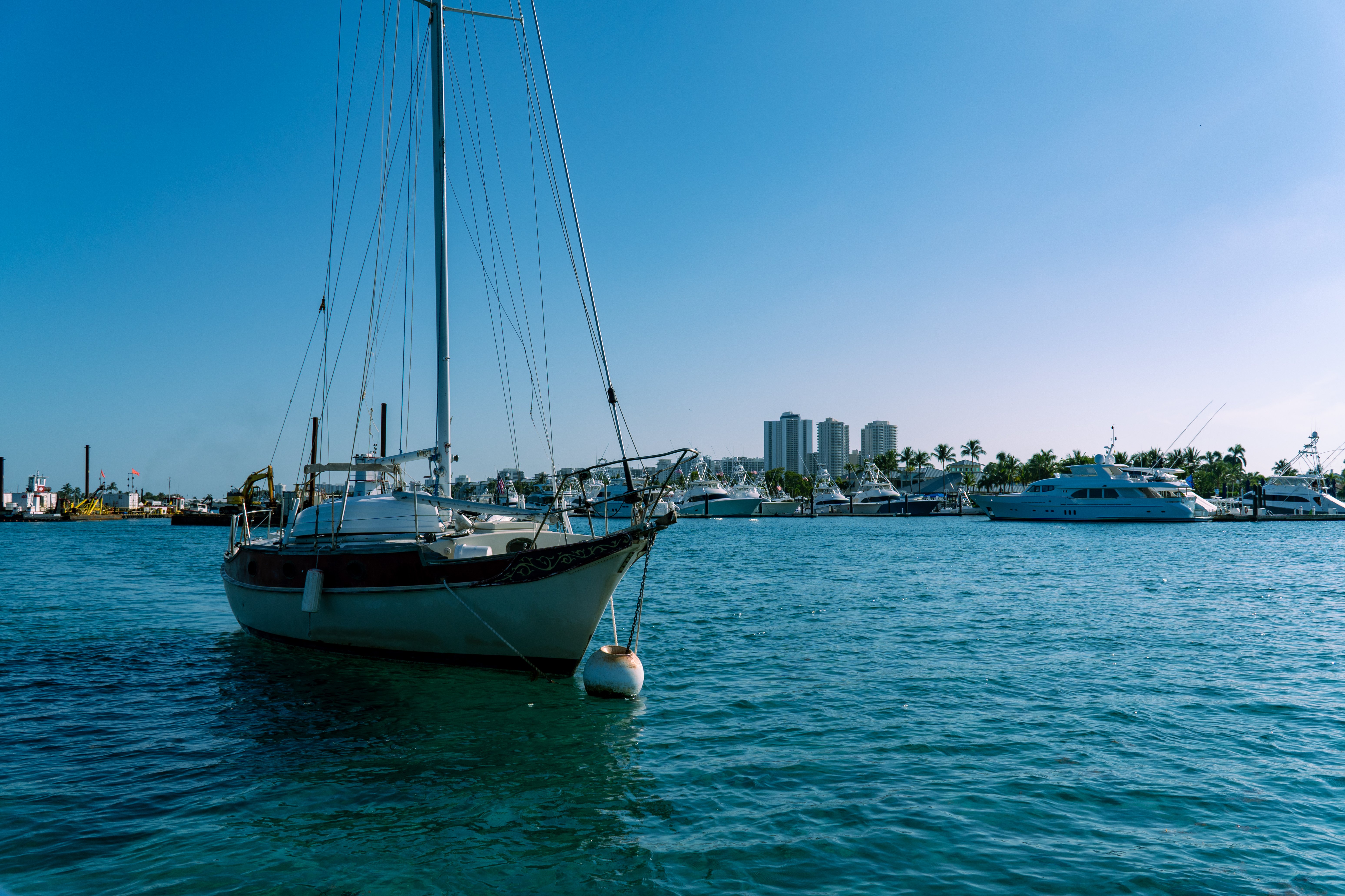 VEH_2025_FloridaReef_Exterior_01