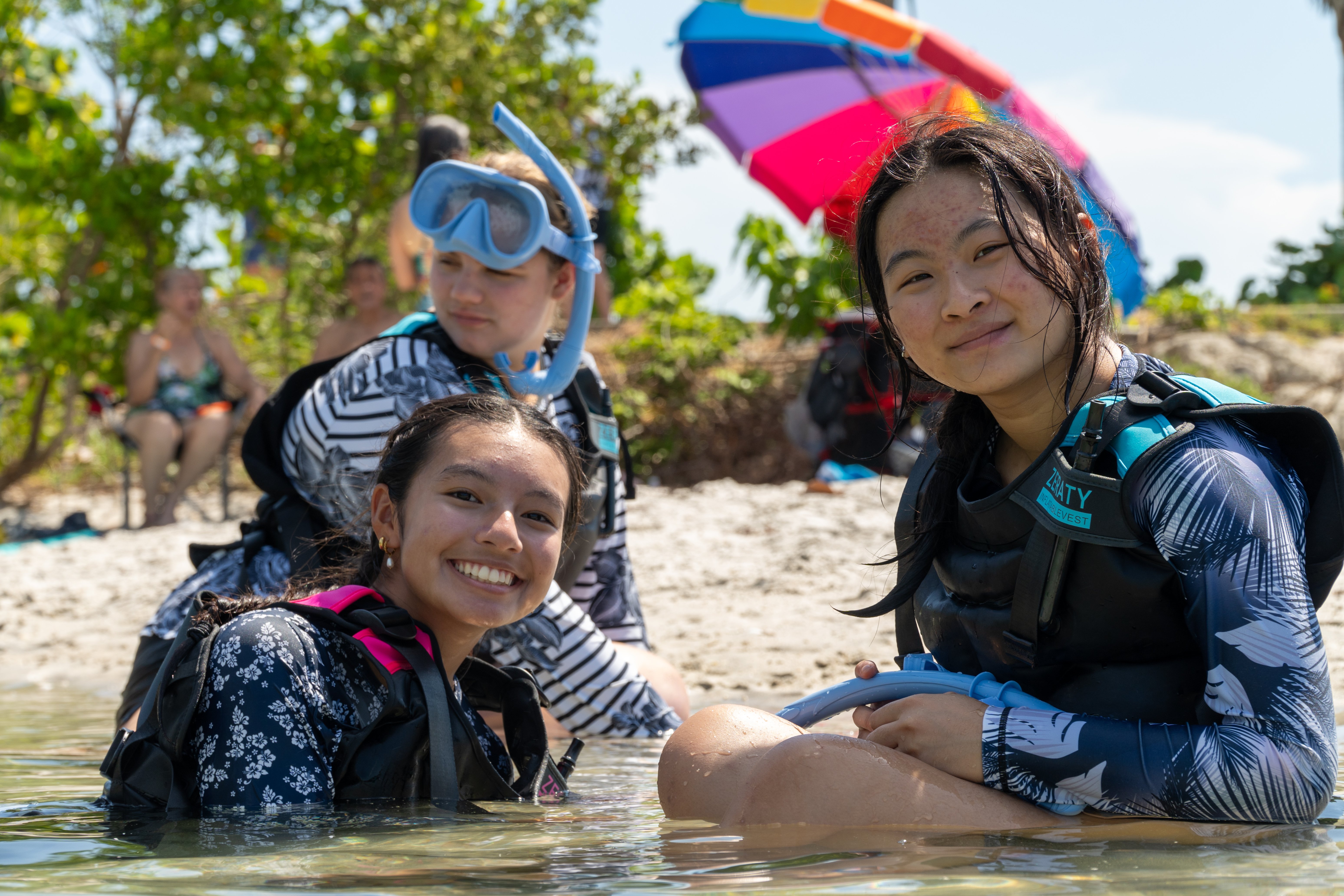 VEH_2025_FloridaReef_Scholar_GroupPhoto_Exterior_07