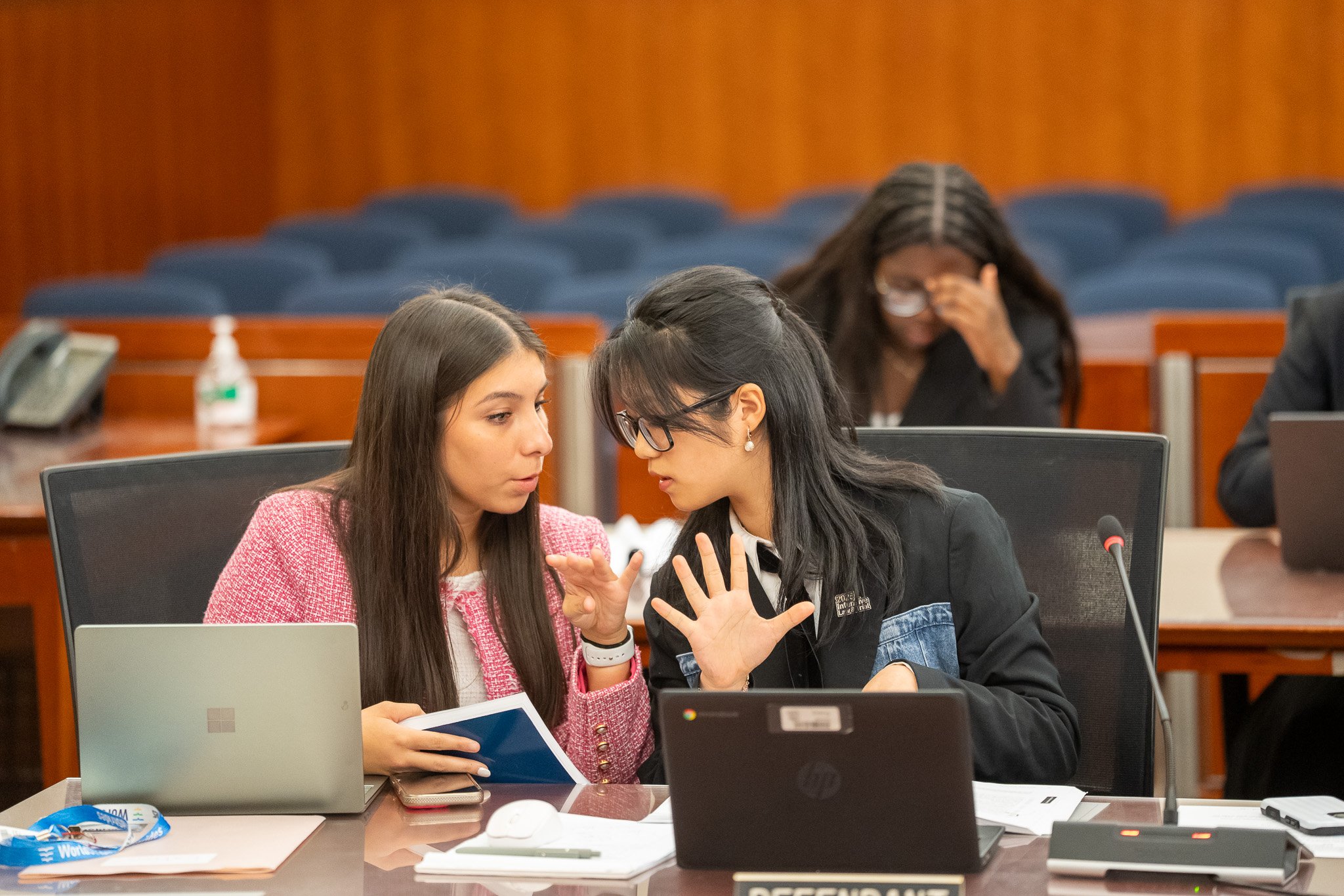 ALW_2025_Stanford_Scholar_GroupPhoto_Workshop_06
