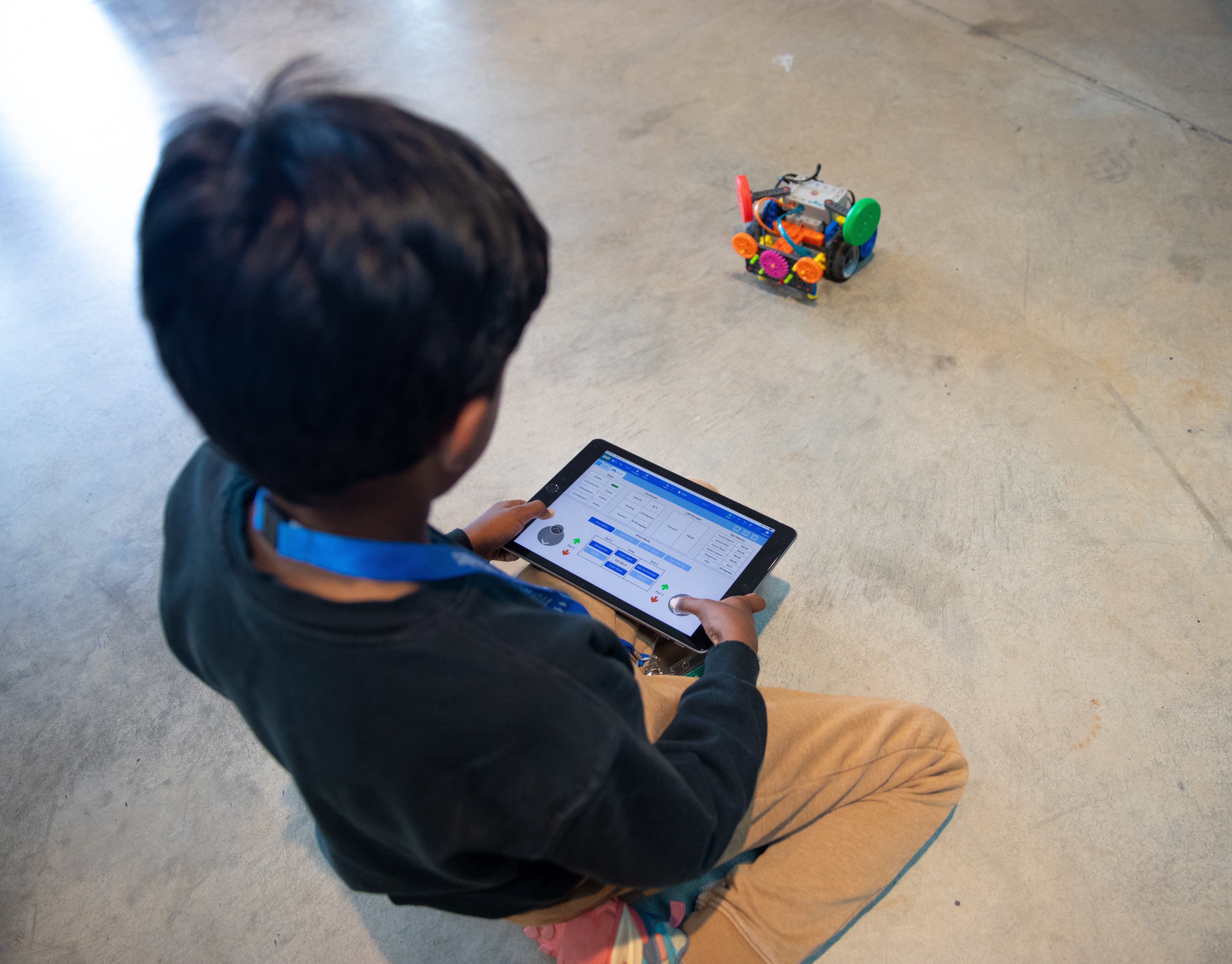 PAT_2025_Seattle_RobotBuild_3