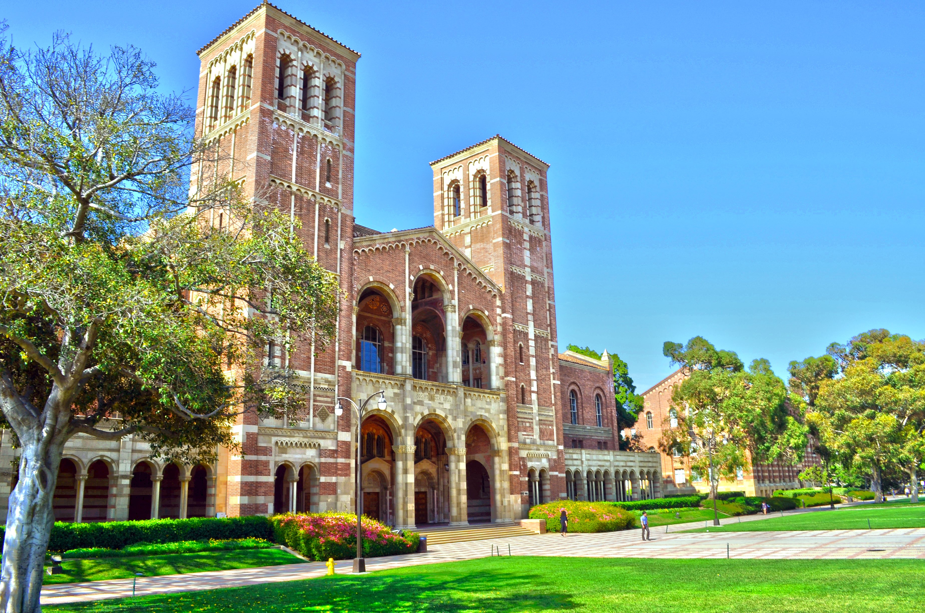 UCLA_Royce_Hall_Facade