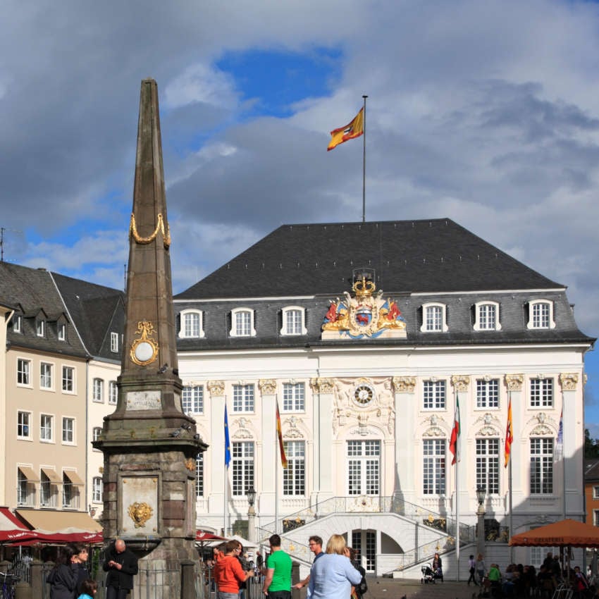 Bonn_EJDKGY_850x850 Bonn – Markt und Altes Rathaus