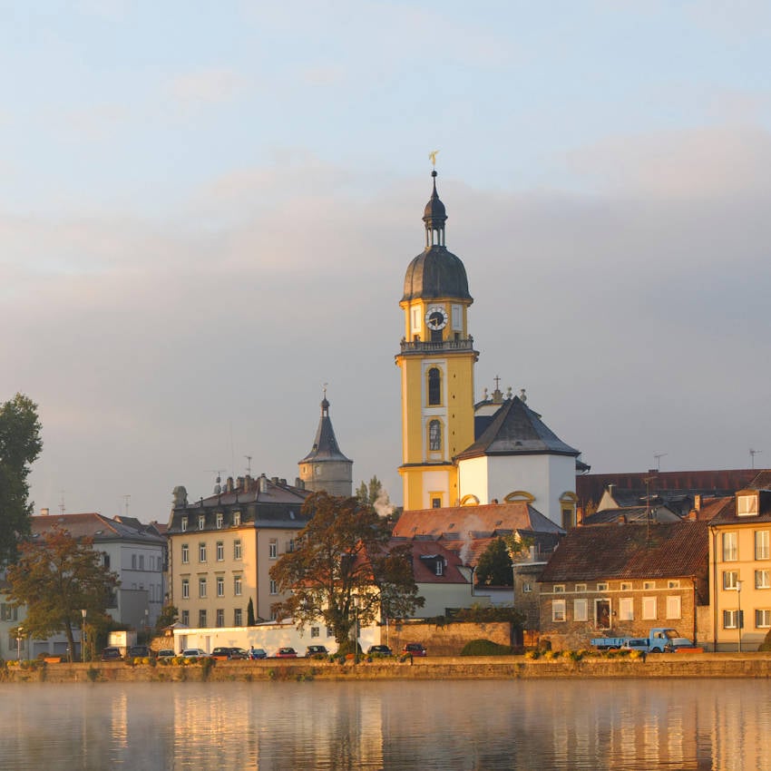 Kitzingen_EGYPF9_850x850 Kitzingen – Mainufer mit Kirche