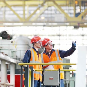 arbeiter-in-fabrik_300x300_2024_07