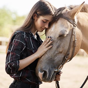 pferd-mit-frau_300x300_2025_04 pferd-mit-frau_300x300_2025_04