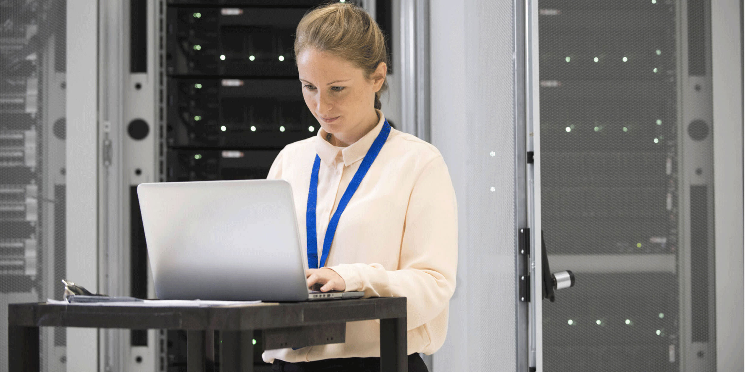 stage-woman-on-laptop