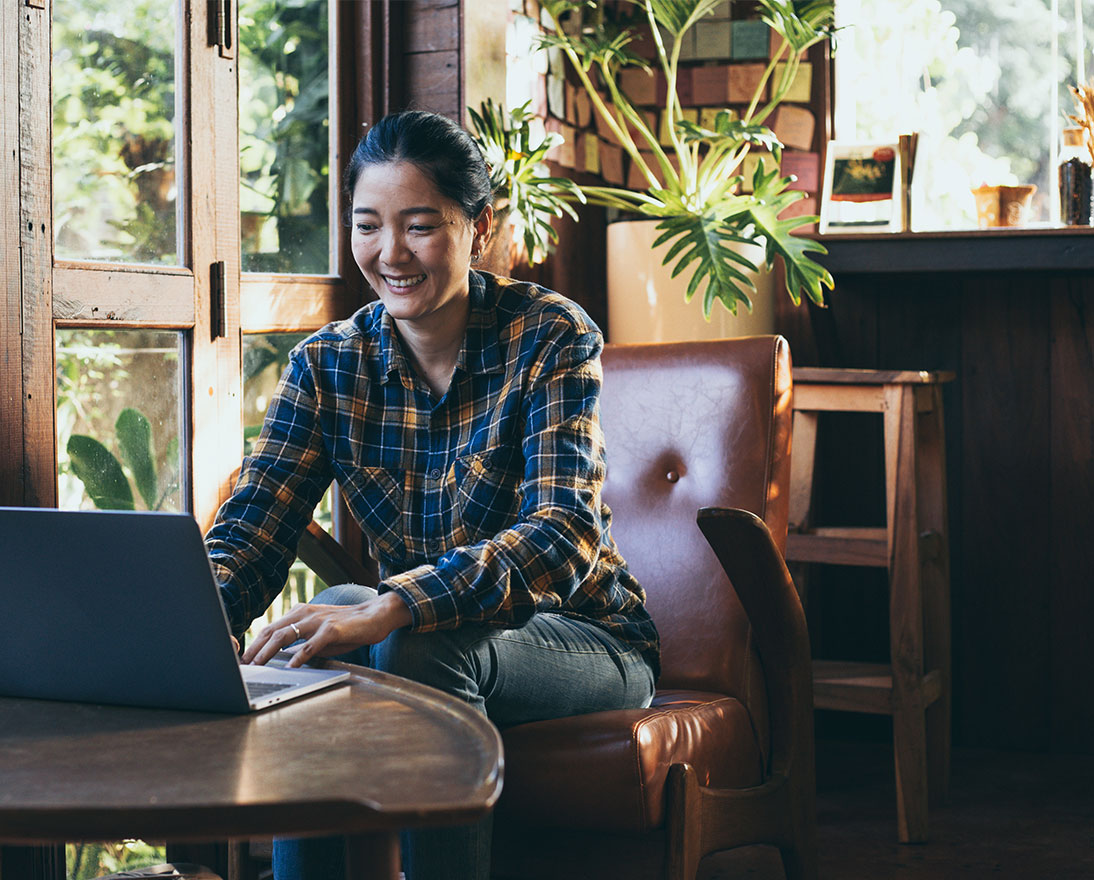 woman working on laptop