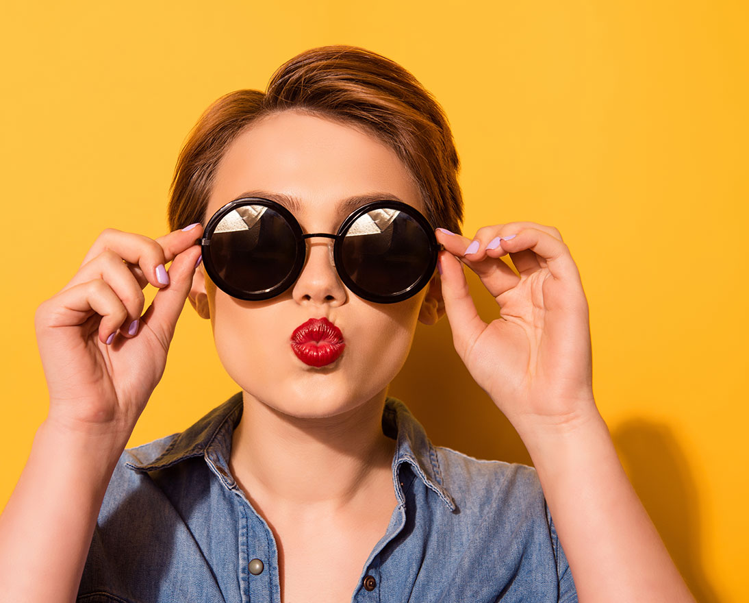 girl with sunglasses