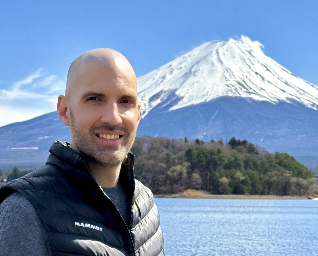 Vivien Bilquez with Mt. Fuji