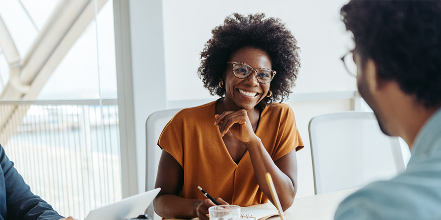 Group of professionals engages in a collaborative and creative brainstorming session