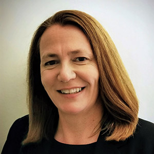 Portrait photo of Tracey Hunt