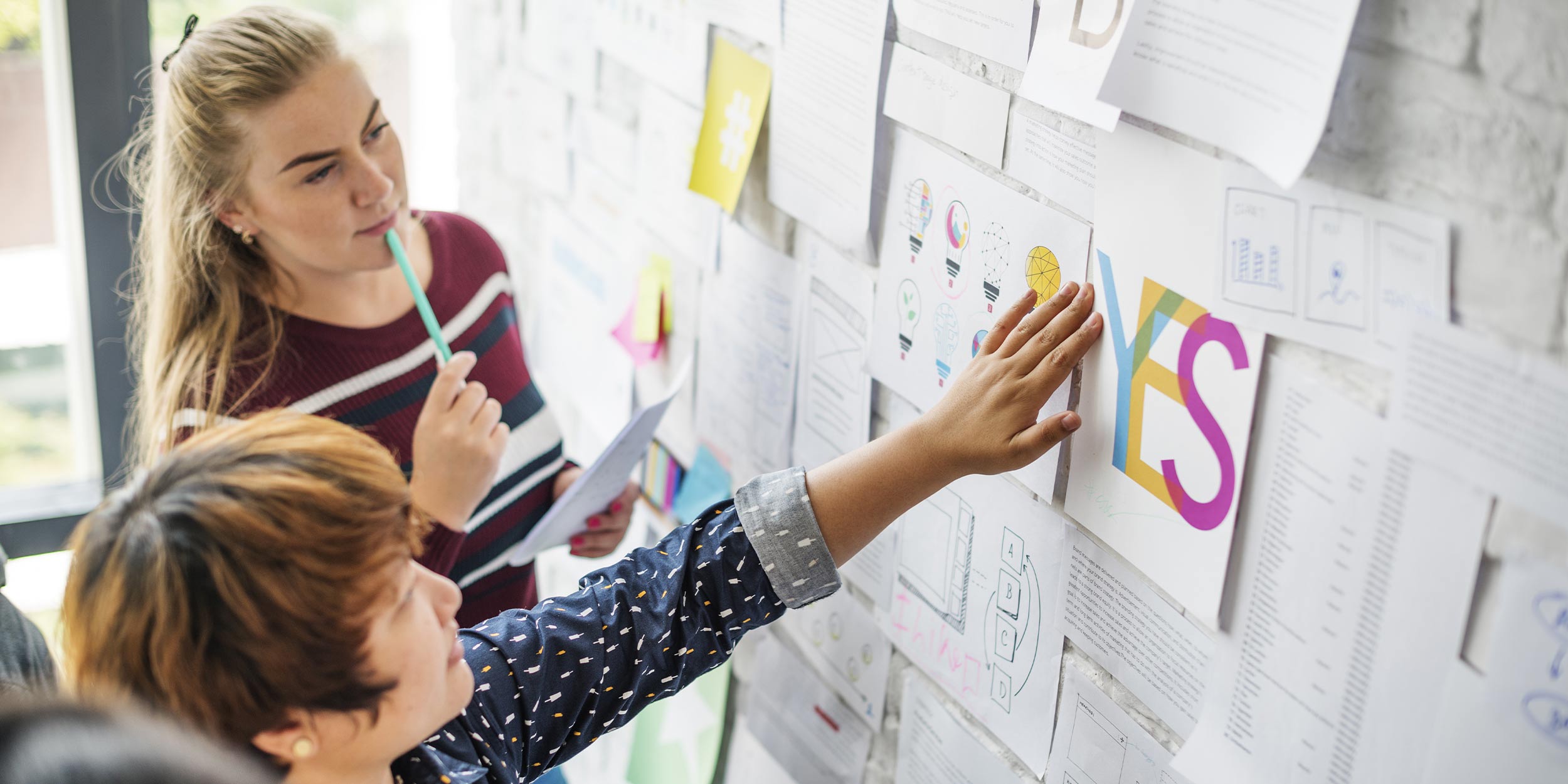 colleagues brainstorming together