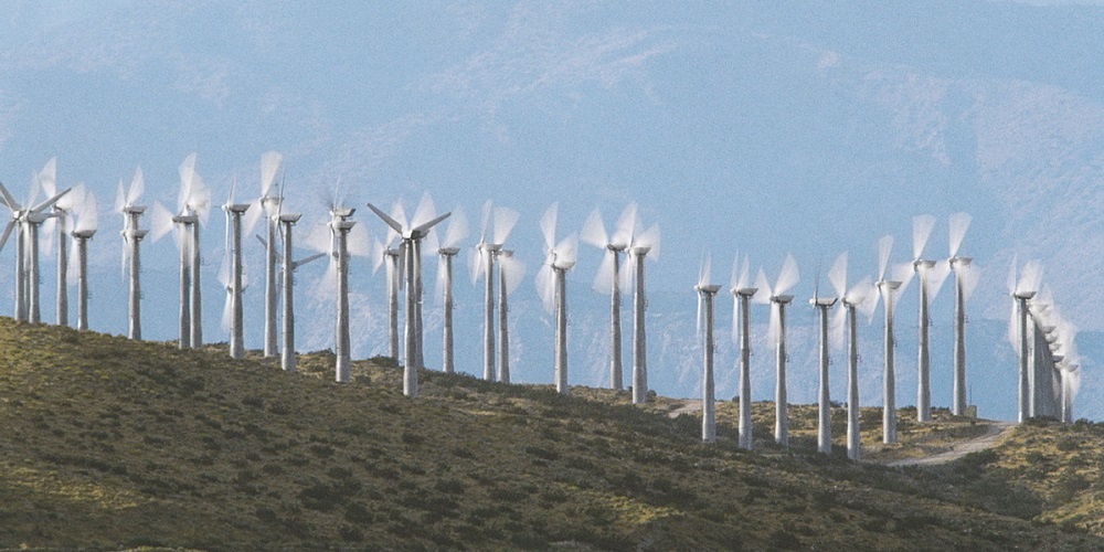 wind-farm-in-mountains_1000x500.jpg