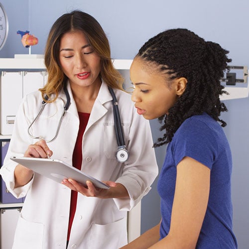 doctor-with-patient_500x500