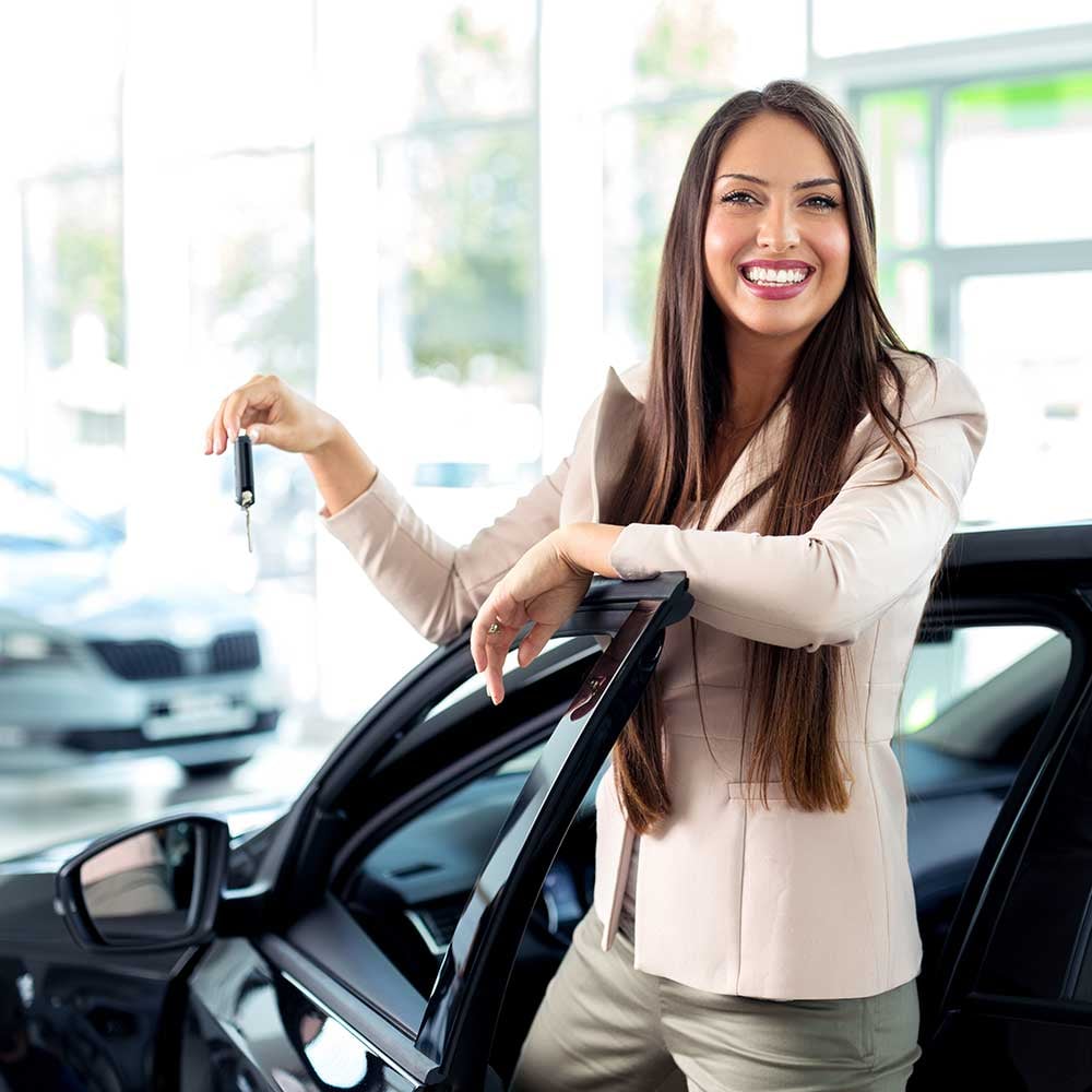 woman-holding-car-keys_1000x1000 woman-holding-car-keys_1000x1000