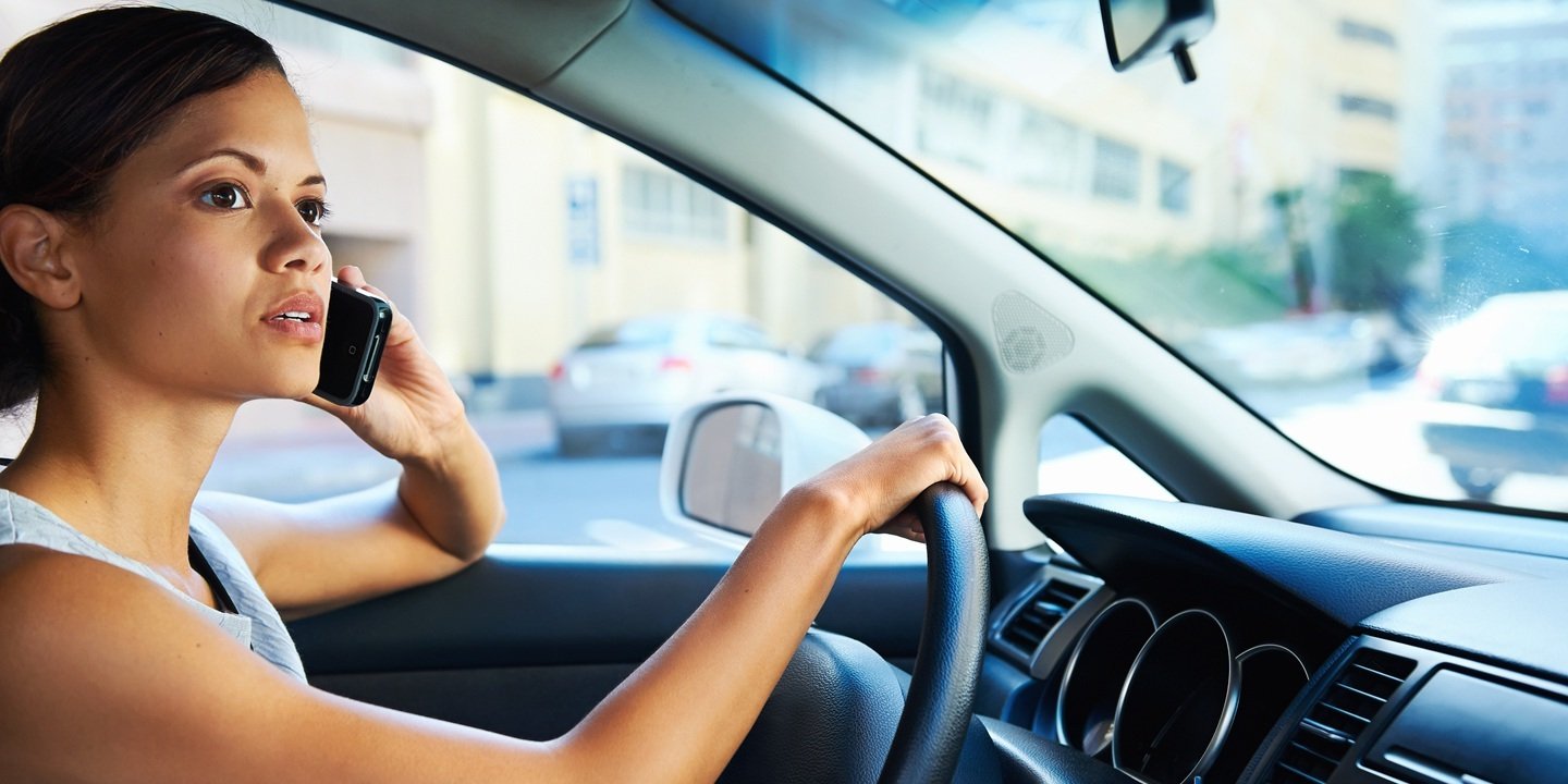 Distracted driver_1440x720.jpg