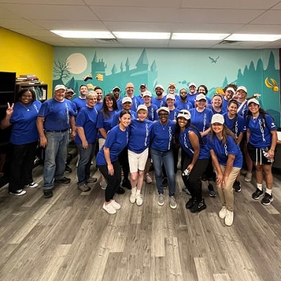 Little City indoor volunteers Aug 2023 IMG_9414 400x400.jpg