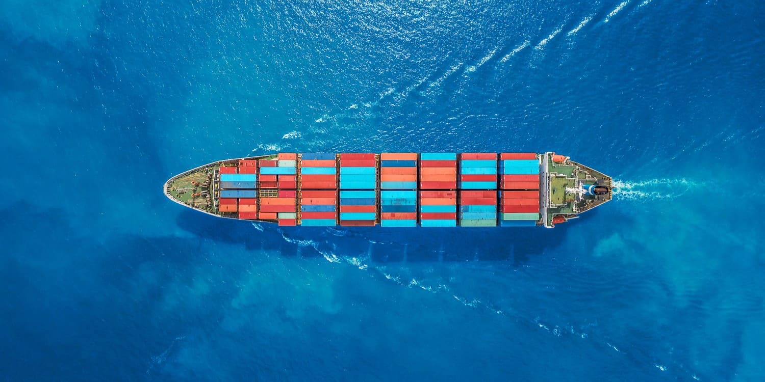 Marchandises sur un cargo