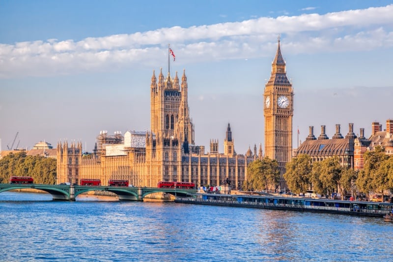uk eta