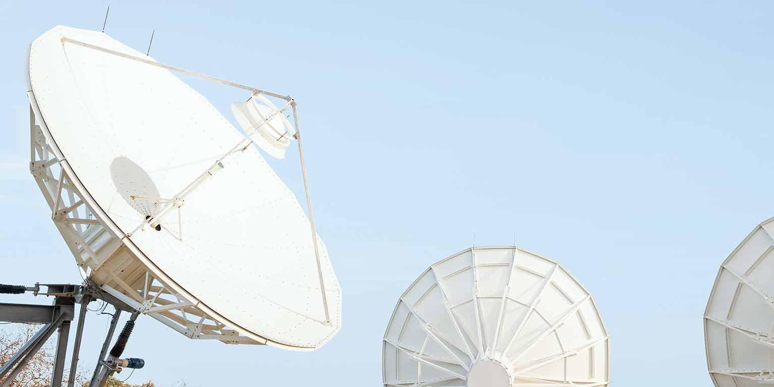 Communication dish