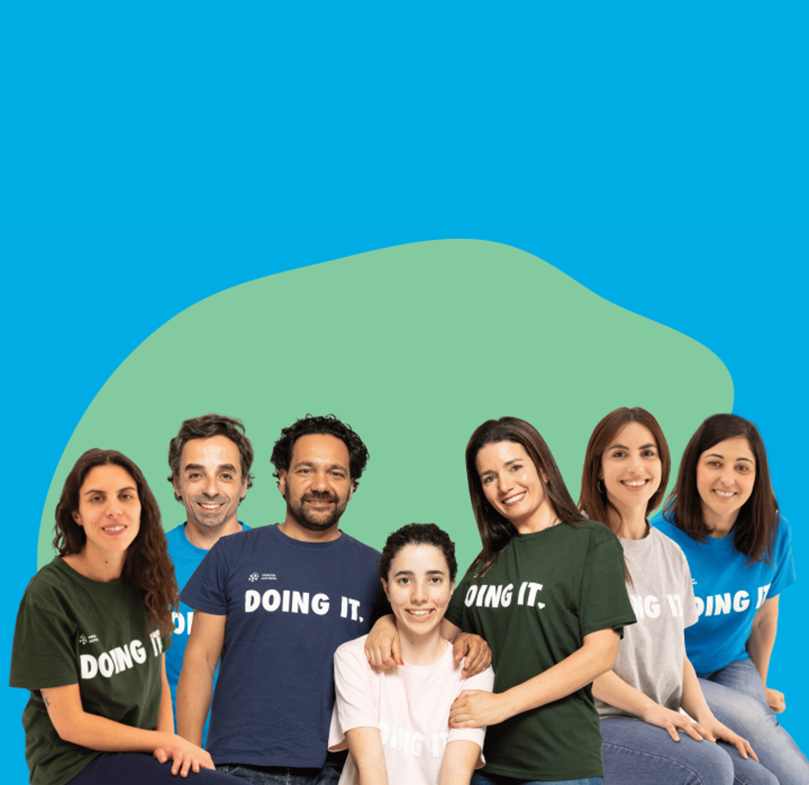 Grupo de pessoas a sorrir