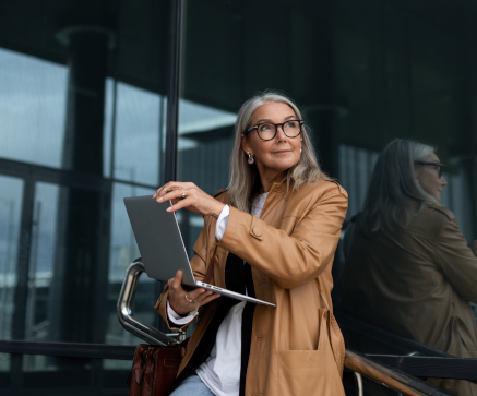 Women with laptop