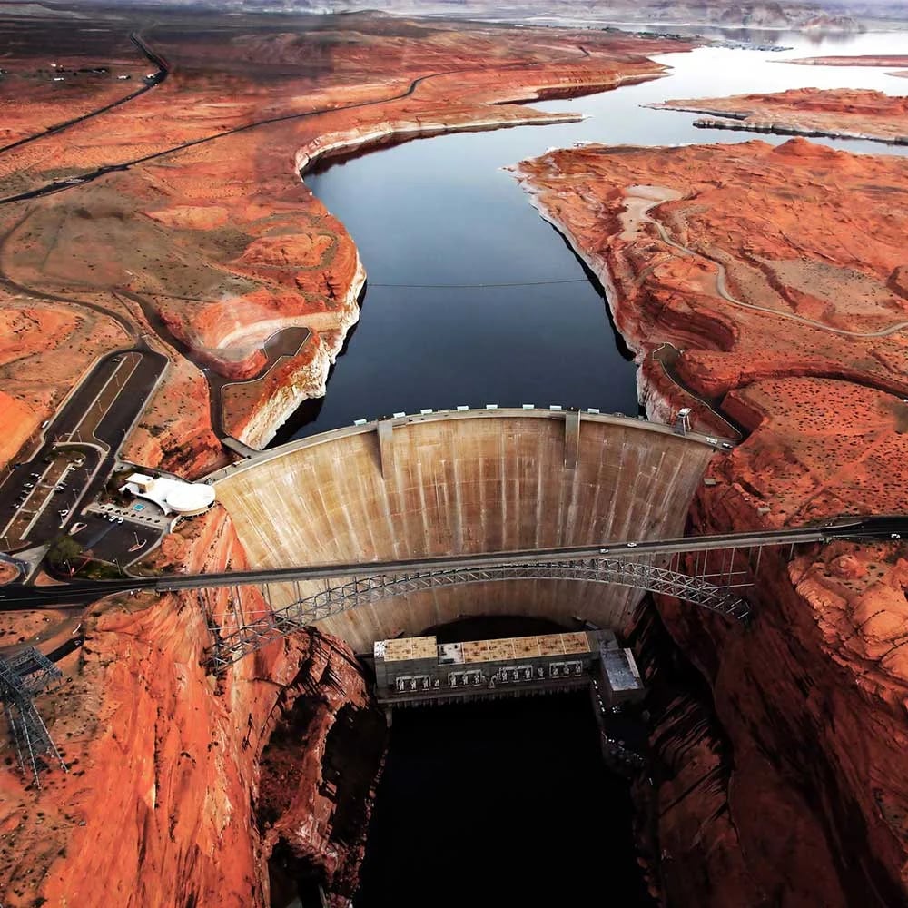 Aerial view of Glen Canyon dam