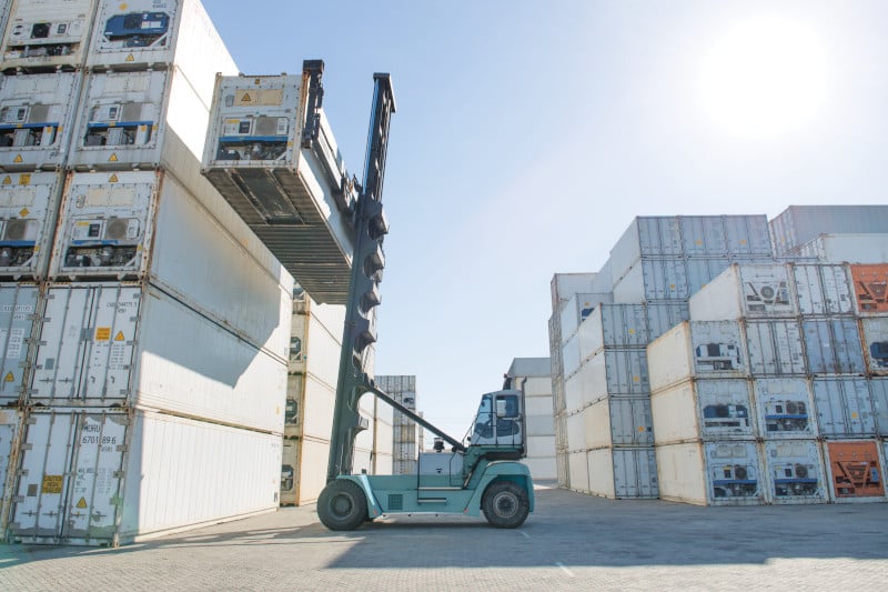 Machine lifting cargo