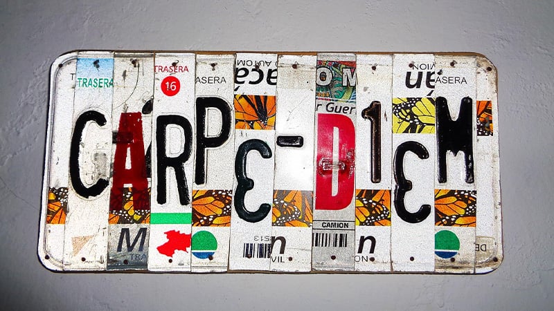 Buchstaben aus Kennzeichen ergeben  Carpediemam