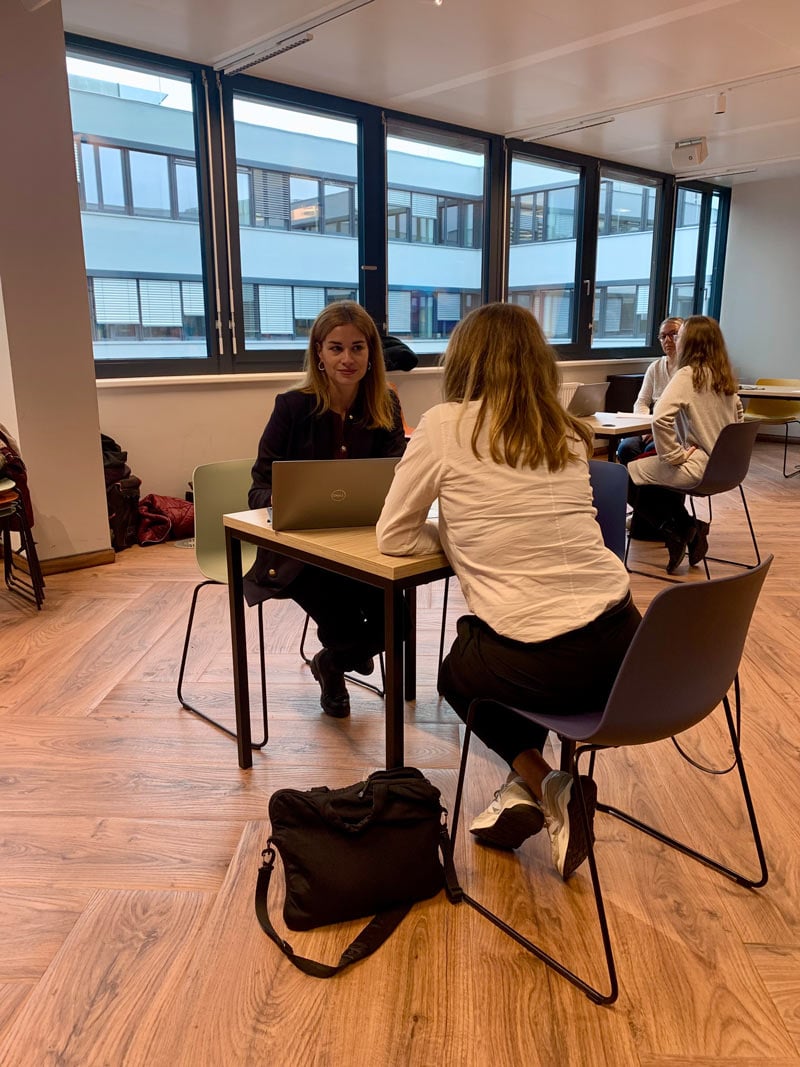 Persönliche Gesprächsrunden beim Austausch mit dem NEBA-Netzwerk im Oktober 2025