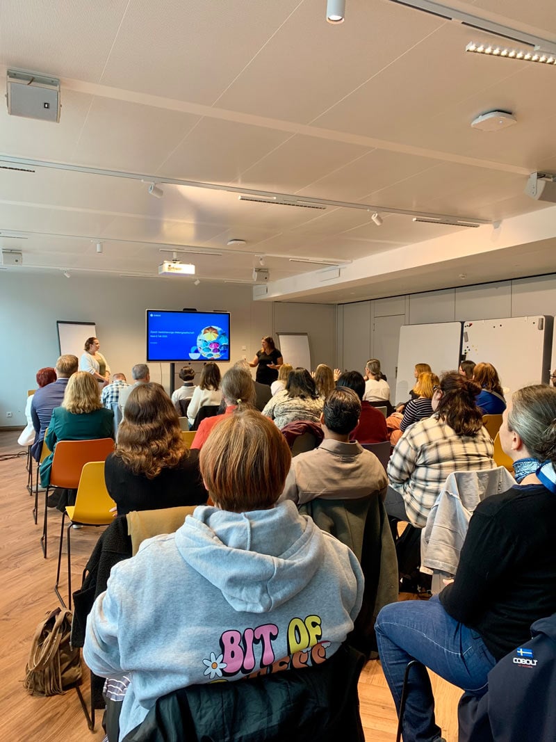 Vorstellung unserer Fachbereiche beim Austausch mit dem NEBA-Netzwerk im Oktober 2025